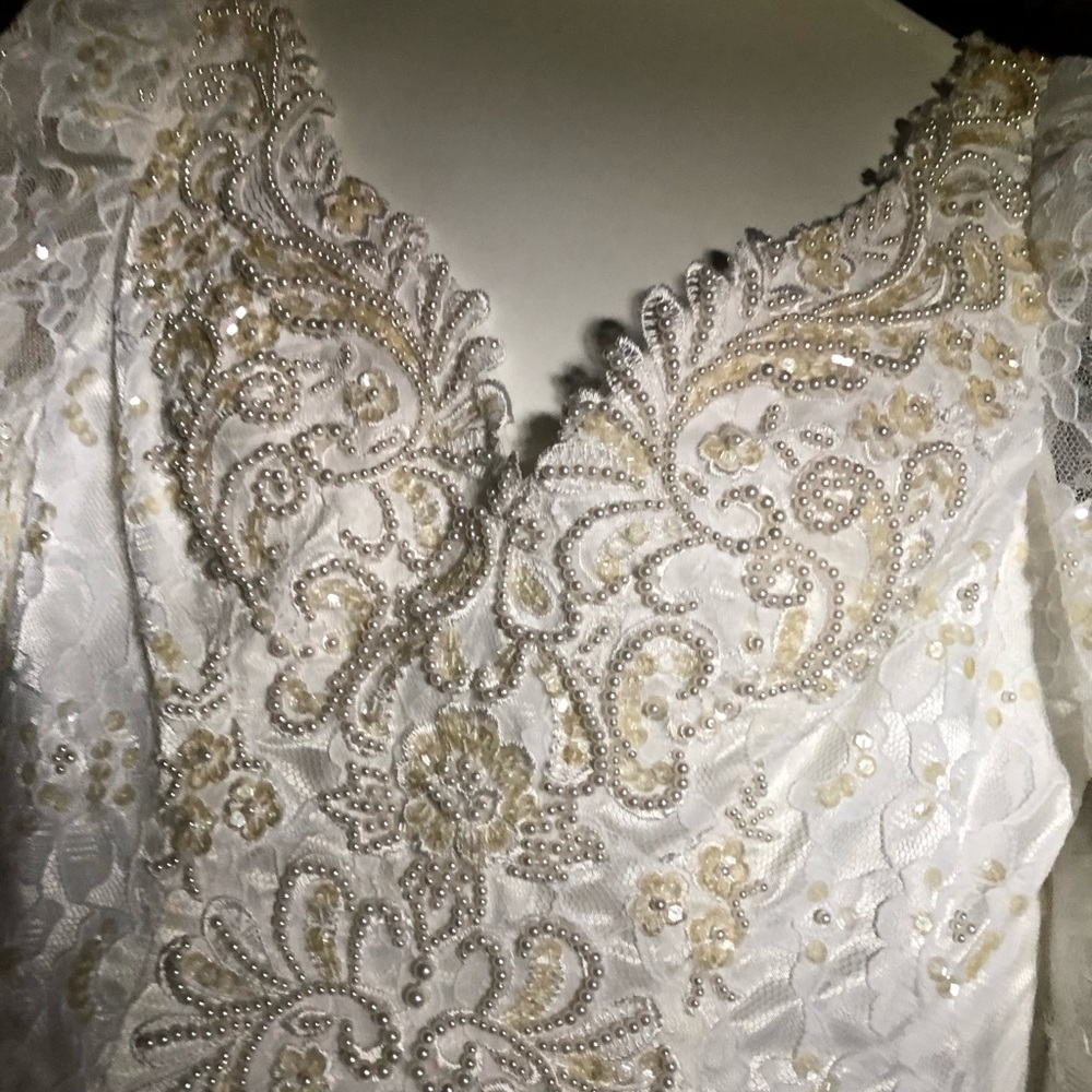 Vintage wedding dress